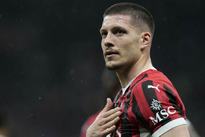 Mozzart Sport: “Περιμένουμε τη στιγμή που η μεταγραφή του Γιόβιτς στην ΑΕΚ θα γίνει επίσημη”