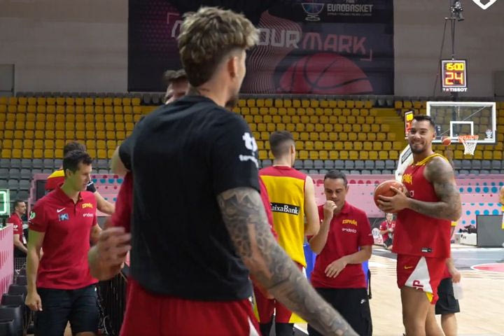 EuroBasket 2025: Το VIDEO της Ισπανίας από την πρώτη προπόνηση στο “Σπύρος Κυπριανού”: Η κάμερα ακολούθησε τον Χουάντσο Ερνανγκόμεθ