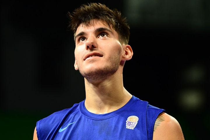 Ο Παναγιώτης Καλαϊτζάκης στο SPORT24: “Ο Γιάννης Αντετοκούνμπο είναι σούπερσταρ, όμως τον νιώθεις σαν παίκτη του Κολοσσού Ρόδου”
