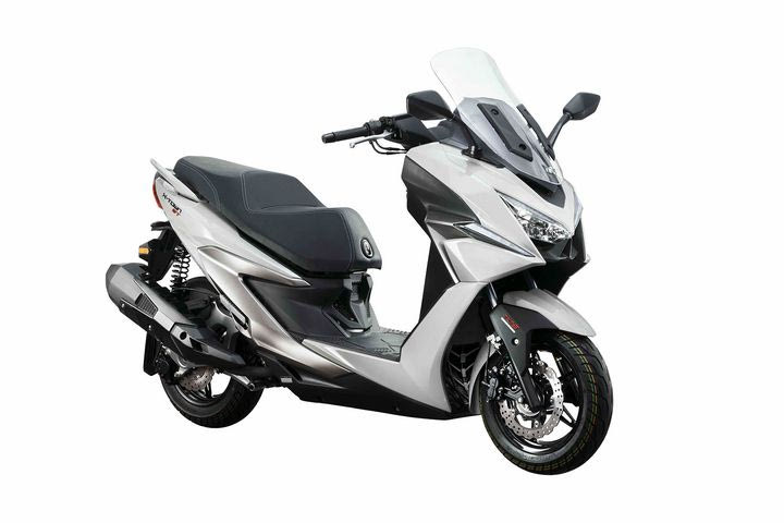 Kymco X-Town 250 ST Euro5+: Τα χαρακτηριστικά και η τιμή του νέου maxi scooter