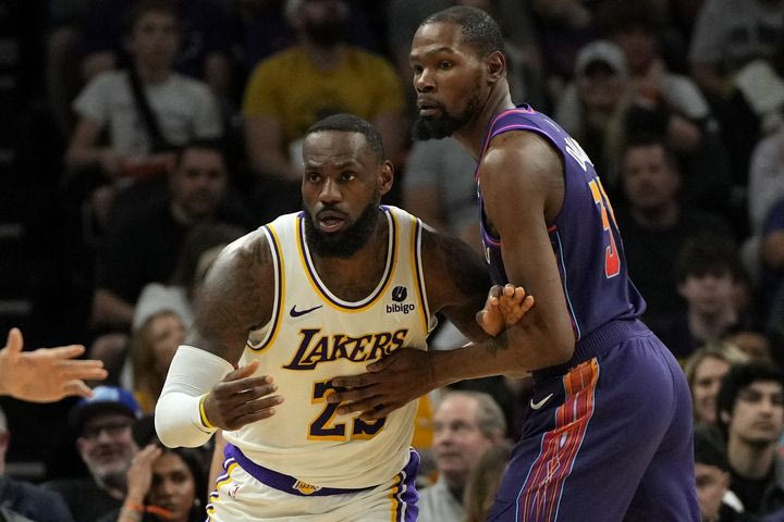 NBA: Χριστούγεννα με πέντε αγώνες, ξεχωρίζει η μάχη των ΛεΜπρόν – Ντόντσιτς με τον Ντουράντ