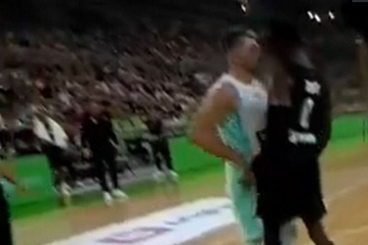 Άναψαν τα αίματα ανάμεσα σε Ντόντσιτς και Μπόνγκα: Ο Λούκα απάντησε με back-to-back τρίποντα