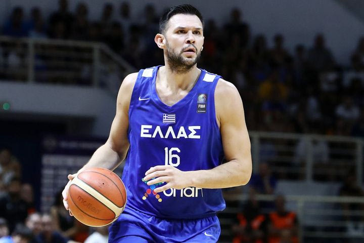 Παπανικολάου: “Δεν υπάρχουν ταβάνια, το ταβάνι το ορίζουμε εμείς με την προσπάθεια μέσα στο παρκέ”