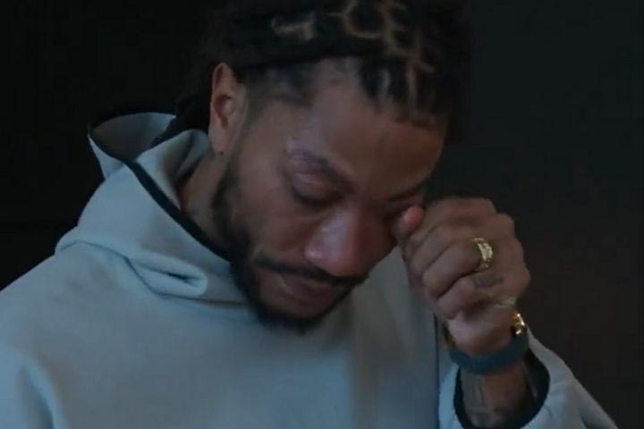 Ο Ντέρικ Ρόουζ “έσπασε” όταν έμαθε για την απόσυρση της φανέλας του από τους Μπουλς: Το VIDEO με τη συγκίνηση του Αμερικανού