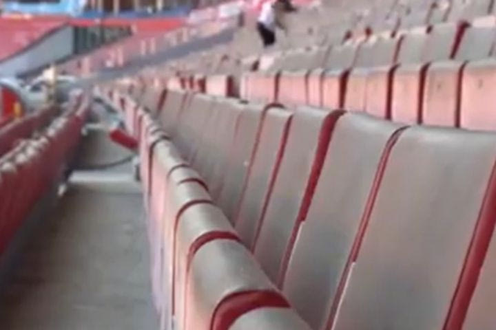Σαμσουνσπόρ – Παναθηναϊκός: Μαύρα έγιναν τα καθίσματα από την εκπομπή ρύπων των γειτονικών εργοστασίων