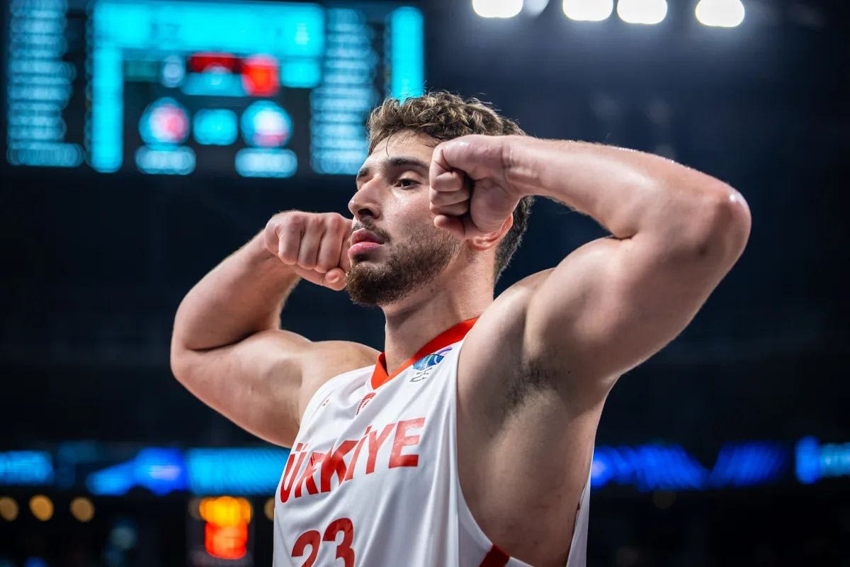 Αλπερέν Σενγκούν