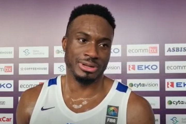 Ο Θανάσης Αντετοκούνμπο στο SPORT24: “Το πιο σημαντικό είναι να πάμε στα βασικά και να κάνουμε αυτό που μας λέει ο Σπανούλης”