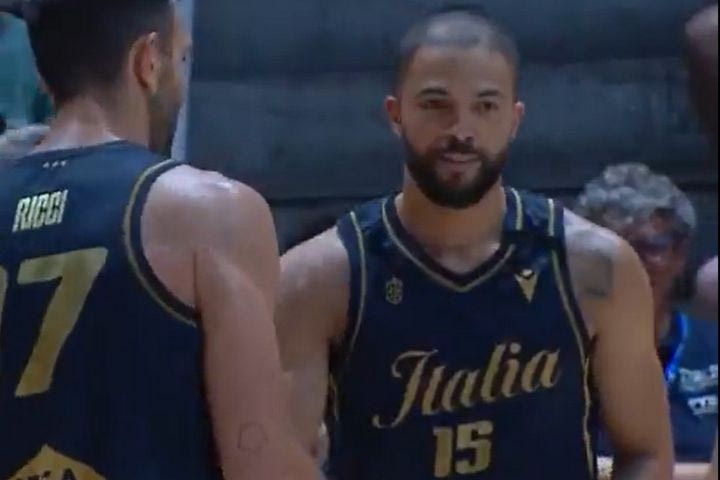 Ιταλία – Αργεντινή 84-72: Άνετη νίκη για την αντίπαλο της Ελλάδας στο EuroBasket 2025 στο ντεμπούτο του Τόμπσον