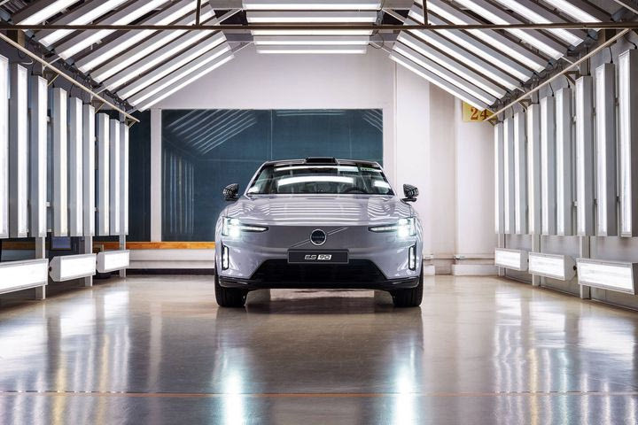 Μπήκε στην παραγωγή και έρχεται στην Ευρώπη το Volvo ES90, το νέο αμιγώς ηλεκτρικό sedan των Σουηδών