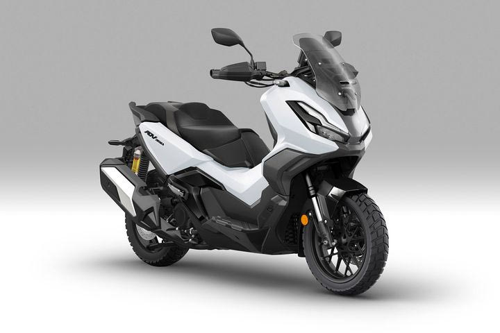 Honda ADV350: Τέσσερα νέα χρώματα για το μοντέλο του 2026 του ιαπωνικού scooter