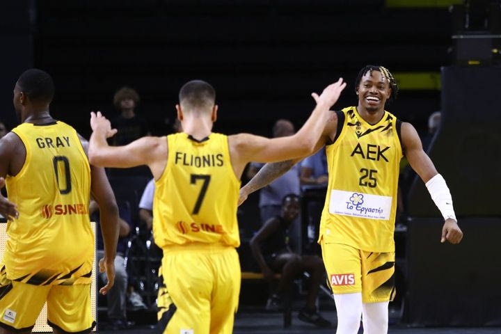 ΑΕΚ – Φενέρμπαχτσε 102-102: Πήγαν στη δεύτερη παράταση, δεν την έπαιξαν και έληξαν τη ματσάρα ισόπαλες