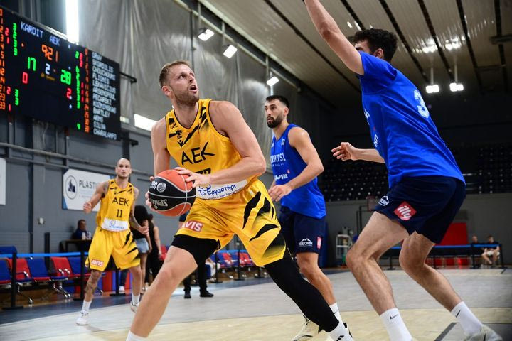 Χωρίς τρεις πενταδάτους η ΑΕΚ, 95-85 την Καρδίτσα στη Γλυφάδα