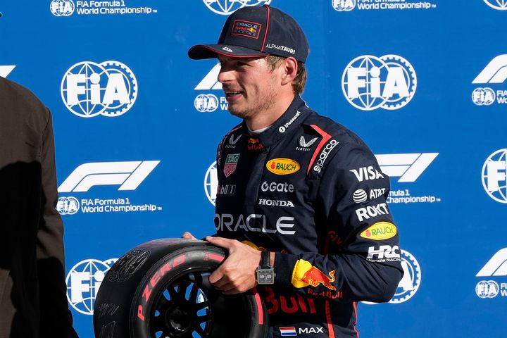 O Μαξ Φερστάπεν είναι από σήμερα ο οδηγός που έχει πετύχει τον ταχύτερο γύρο της Ιστορίας της F1