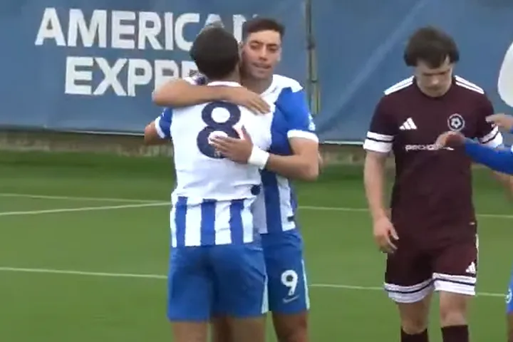 Φιλικό με ελληνική σφραγίδα για την Μπράιτον: Πάλι δύο γκολ ο Τζίμας, βασικός ο Κωστούλας