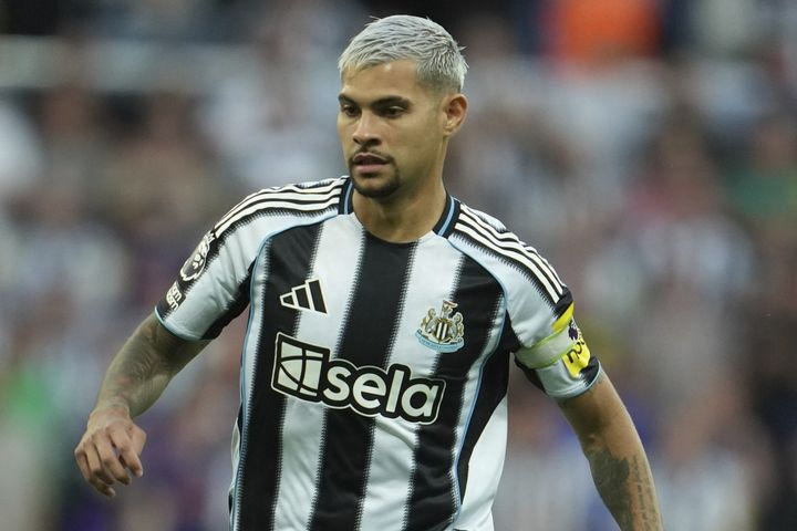 Νιούκαστλ: Επιβραβεύει τον ηγέτη της, Γκιμαράες, με νέο συμβόλαιο έως το 2030