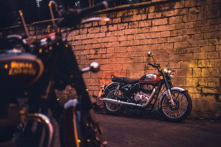 Γνήσια αξεσουάρ της Royal Enfield με έκπτωση 250 ευρώ για όλα τα μοντέλα 350 κ.εκ.