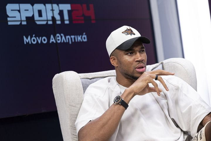 Ο Γιάννης Αντετοκούνμπο στο SPORT24: Η ατάκα για την Εθνική, που φάνηκε υπερβολική στους Αμερικανούς