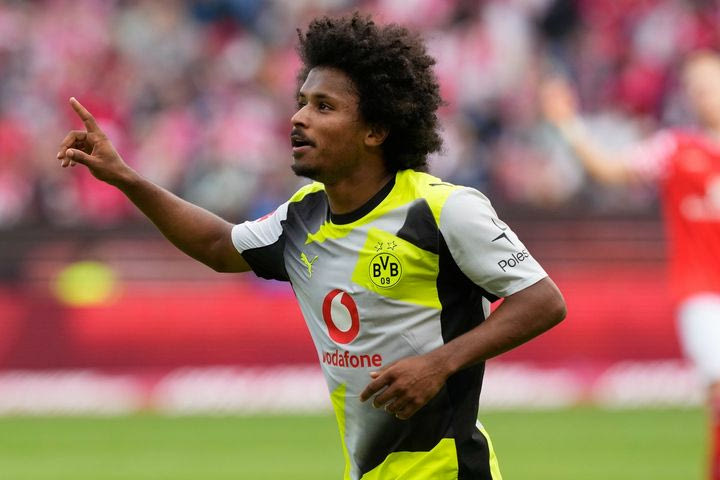 Bundesliga: Τέταρτο σερί τρίποντο για την Ντόρτμουντ, επέστρεψε στις νίκες η Λεβερκούζεν