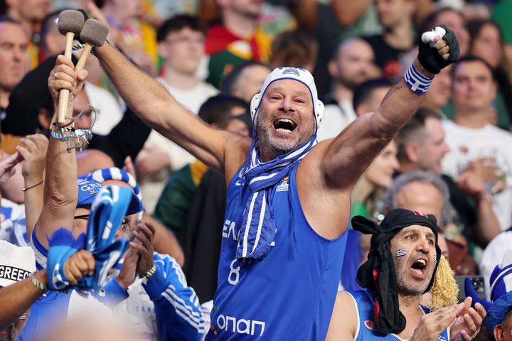 Eurobasket 2025: Η εντυπωσιακή παρουσία των Ελλήνων φιλάθλων στην “Xiaomi Arena”