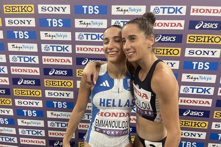Παγκόσμιο Πρωτάθλημα Στίβου: Εμμανουηλίδου και Φωτοπούλου πανηγύρισαν αγκαλιά και συγκινημένες την πρόκριση της Κύπριας αθλήτριας στα ημιτελικά των 200μ