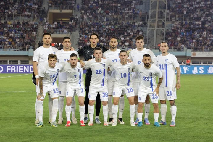 Κάνε δική σου τη φανέλα της Εθνικής ενόψει των αγώνων με Λευκορωσία και Δανία