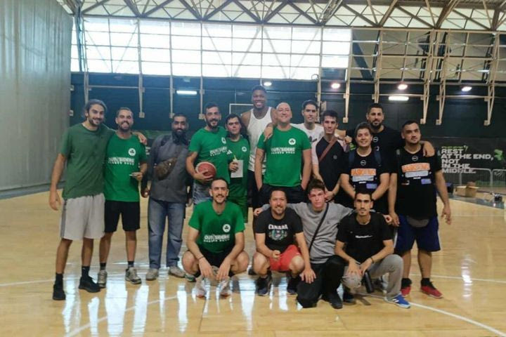 Ο Γιάννης Αντετοκούνμπο έκανε έκπληξη στην ομάδα Νοητικής Αναπηρίας του Παναθηναϊκού στο ΟΑΚΑ