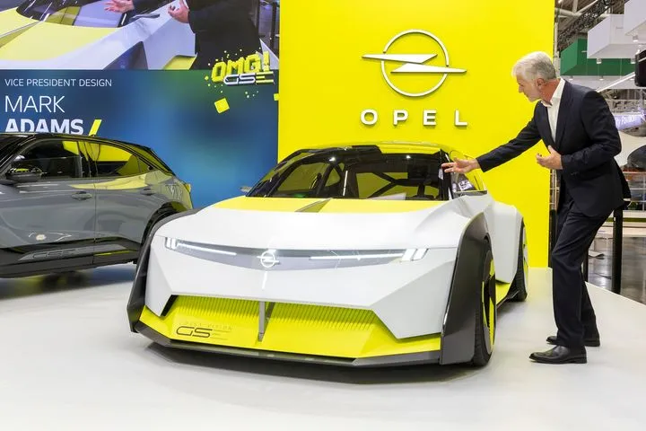 Παγκόσμια πρεμιέρα για τα Opel Corsa GSE Vision Gran Turismo και Mokka GSE