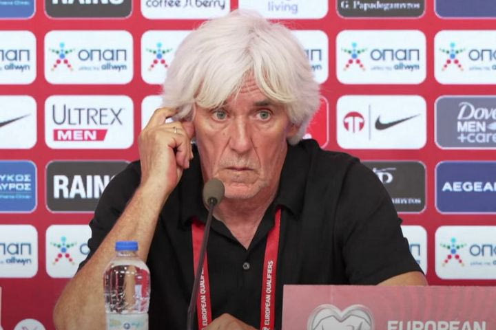 Εθνική Ελλάδας: Η αντίδραση του Γιοβάνοβιτς τη στιγμή του σεισμού στη συνέντευξη Τύπου