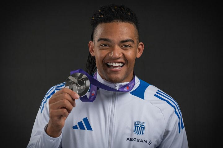 Εμμανουήλ Καραλής: Η στιγμή της απονομής του ασημένιου μεταλλίου στο Παγκόσμιο Πρωτάθλημα Στίβου