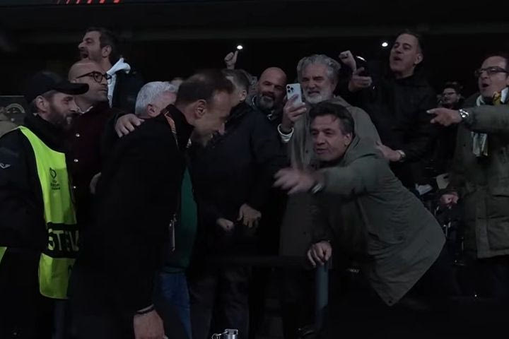 Αποθέωση Κόντη από τους φίλους του Παναθηναϊκού στη Βέρνη: “Έχουμε πολλά χρόνια να το δούμε αυτό”