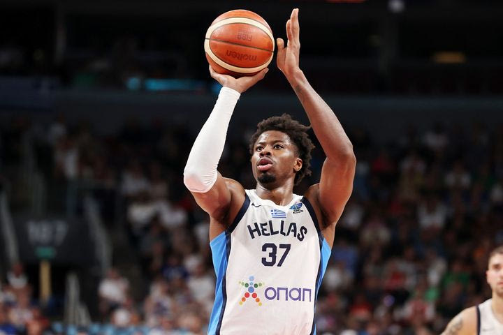 Το ανατριχιαστικό post του Κώστα Αντετοκούνμπο: “Τρία αδέρφια από τα Σεπόλια, πατέρα αυτό για εσένα”