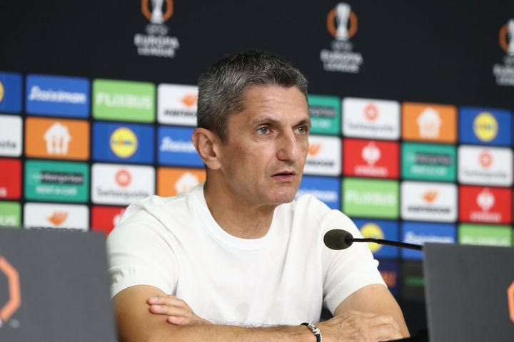 Λουτσέσκου: “Υπάρχει μια τρέλα, στα όρια της παράνοιας”