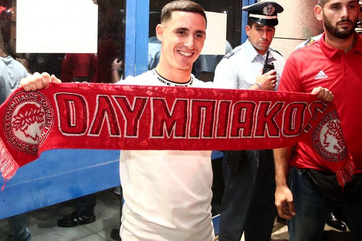 Το SPORT24 στο “Ελ. Βενιζέλος”: Η άφιξη του Ντανιέλ Ποντένσε για τον Ολυμπιακό