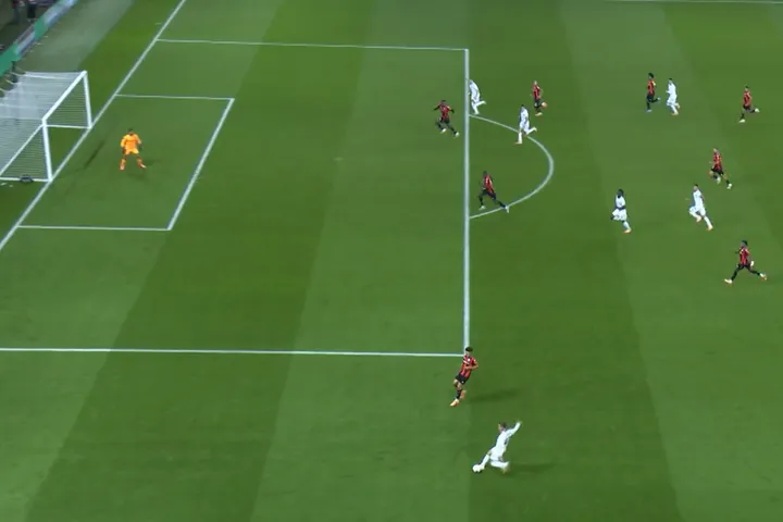 Σεφτέ στις ασίστ: Ο Τσίμικας σέρβιρε στον Μαντσίνι με πανέμορφη σέντρα για το 2-0 της Ρόμα