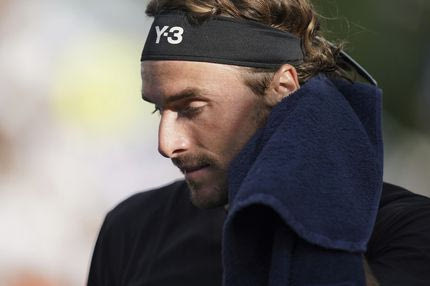 Πάλι γρίφοι από τον Τσιτσιπά: Οι αινιγματικές αναρτήσεις του Έλληνα τενίστα στο Χ