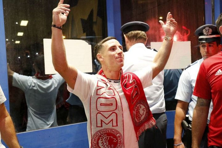 Ολυμπιακός, μεταγραφές: Ο Ποντένσε άρχισε να χορεύει μπροστά στους φίλους του Ολυμπιακού