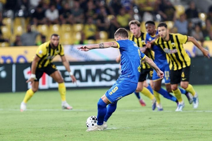 Μείωσε σε 2-1 ο Παναιτωλικός με την εύστοχη εκτέλεση πέναλτι του Αγκίρε