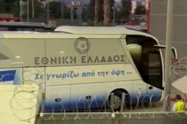 Εθνική Ελλάδας: Η άφιξη της Εθνικής ομάδας στο “Γ. Καραϊσκάκης” για το παιχνίδι κόντρα στη Δανία