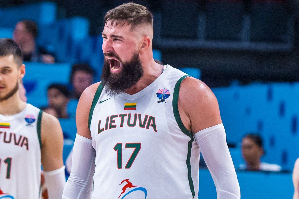 Γιόνας Βαλαντσιούνας