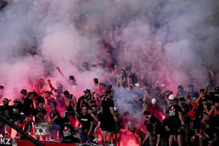 FIFA: Πρόστιμα σε Αλβανία, Αργεντινή και άλλες τέσσερις ομοσπονδίες για ρατσιστική συμπεριφορά των οπαδών τους