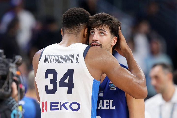 Το τετ α τετ του Γιάννη Αντετοκούνμπο με τον Ντένι Άβντιγια