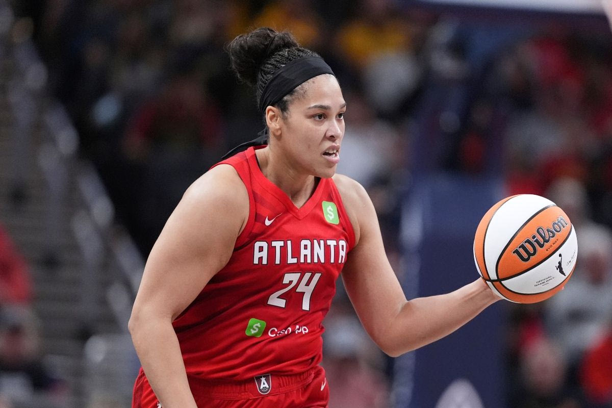 Μπριόνα Τζόουνς