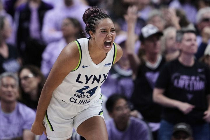 WNBA: Οι Λινξ γύρισαν από το -14 για να προκριθούν στα ημιτελικά, οι Μέρκιουρι έκαναν το 1-1 κόντρα στις Λίμπερτι