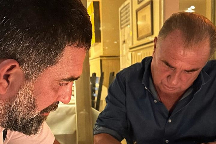 Ο Αρντά Τουράν αποθεώνει τον Φατίχ Τερίμ: “Το όνειρο μου, η ζωή μου, ο τρόπος μου”