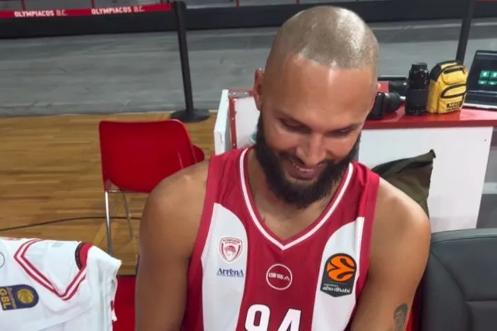 Κώστας Αντετοκούνμπο και Εβάν Φουρνιέ αξιολογούν τις παλιές εμφανίσεις του Ολυμπιακού