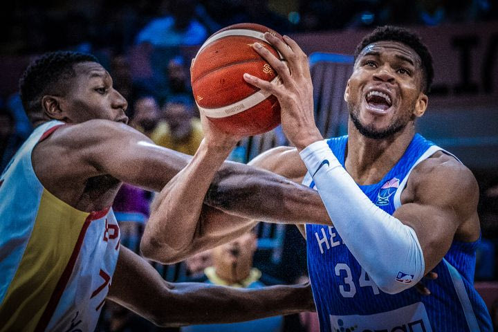 Η πάσα του Γιάννη Αντετοκούνμπο είναι ικανή να μας πάει στη Γη της Επαγγελίας