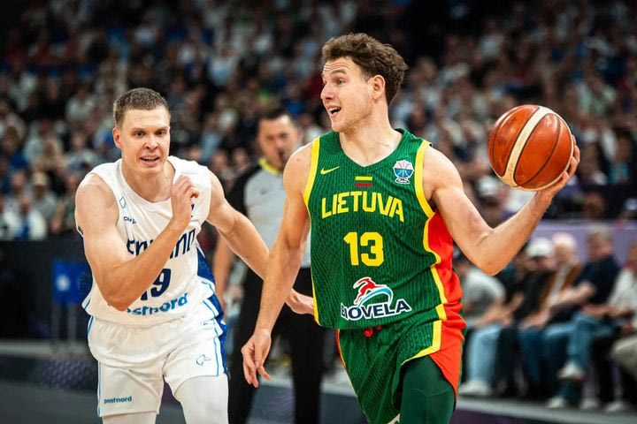 EuroBasket 2025: Τέλος το τουρνουά και το μεγαλύτερο μέρος της σεζόν για τον Γιοκουμπάιτις, ανατριχιαστικά σοβαρός ο τραυματισμός του