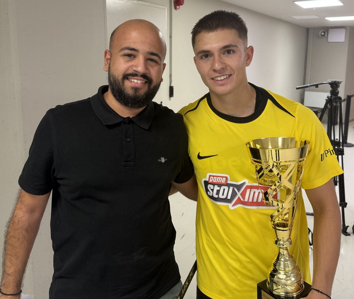 Ο Δημήτρης Καλοσκάμης με τον Διευθυντή σύνταξης του SPORT24, Ηλία Καλλονά