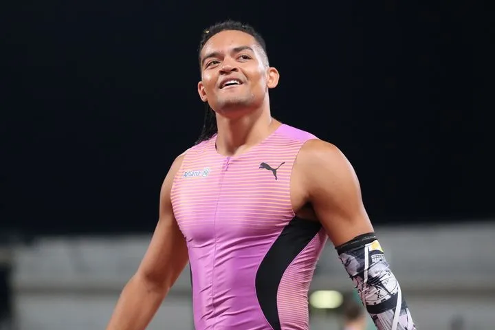 Καραλής: “Η ζωή μου δεν είχε πάντα ηλιοφάνεια και ουράνια τόξα, πάντα όμως πίστευα στον εαυτό μου”