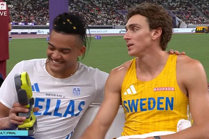 Ο Καραλής δρόσισε τον Ντουπλάντις με ανεμιστηράκι πριν την προσπάθειά του στα 6.30μ.